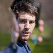 19 ans, passionné de photographie, je me propose de vous transmettre mes connaissances et compétences dans ce domaine ! Mieux connaître votre appareil des réglages de base à la retouche !